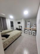 Kitnet da Treze - 600m da Praia da Enseada