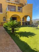 Beautiful apartment with gardens - sea and mountain views