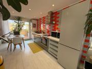 Charmant T4 en duplex avec grande terrasse et petite vue mer