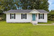 Pet-Friendly 3 BR Home with King Bed and Fenced Yard Near Downtown