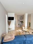 Le Victoria I Balcon & garage, Plein-centre