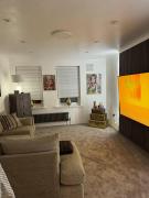 Luxury entire apartment with free parking