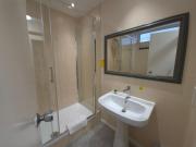 Top Syon Lane Station