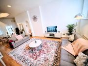 Sea View Apartment, Free Parking