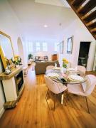 Sea View Apartment, Free Parking