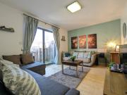 Large 3-Bedrooms House Near Centre Free Parking