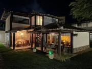 Geribá Búzios 4 suítes a 300 metros da areia no canto direito