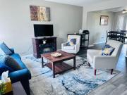 2-Bedroom Townhouse 15 mins to Downtown Indy