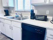 2-Bedroom Townhouse 15 mins to Downtown Indy