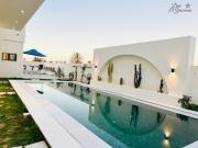 New villa with swimming pool and sea view in Djerba