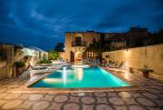 Traditional Maltese Villa with Pool & Jacuzzi