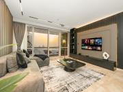 MegaLuxury Beachfront with Panoramic Ain Dubai Views in JBR, Sleep 12