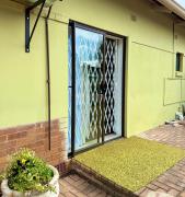 Cosy retreat for 2 at MeadWay