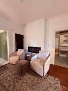 Peaceful Guest Suite with Microwave & Fridge