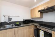 Bright 3 Bed Ground Floor Flat - Derby