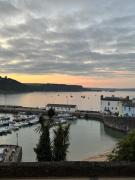 Corner Harbour View Tenby