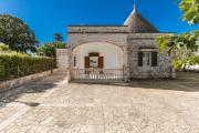 I Trulli della Collina by BarbarHouse