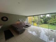 Luxuriöses Villenanwesen in ruhiger Lage