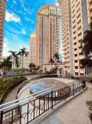 Haven in Manila Venice 1BR with balcony near BGC