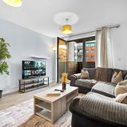 Spacious Apartment - City Center - Smart TV - Balcony - Netflix 85SL