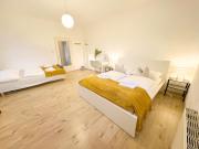 1 Bedroom Apartments, 18 minutes to the City Center, Smart TV