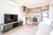 Hidden Gem Amazing 2BR Apt Central Melbourne#38032