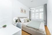 Rentero Warm and Bright Apartment at Prague