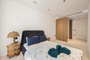 Charming 1-Bed London Flat with Private Balcony