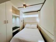 White Pearl at Strand