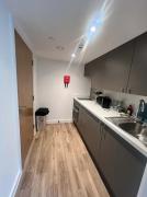 Studio Flat Close to Queen Square - Flat 1A