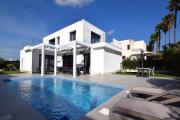 Villa Levante, Modern Costa Blanca villa with pool and sunny terrace