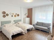 Feria by Birdie JUSTO FRENTE A LA FERIA