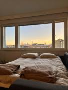 Family-friendly Top-Floor Apartment in the Center