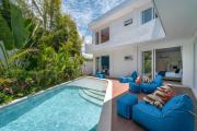 Wave - 6BR Luxe Canggu Villa with Rooftop & Pool