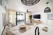 Walk to Beach New Stylish 3BR Pool