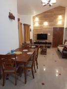 Palm Grove Home Stay Penthouse