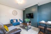 Spacious Two Bed House in Headingley