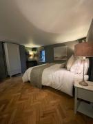 Harrogate Hidden Stay, Elegant central apartment with free parking