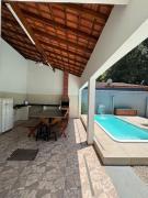 Casa verde Ubatuba ao lado da praia da Enseada e Santa Rita