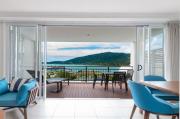Port Views On Airlie Premier