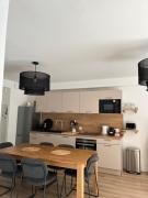 Bel appartement pour 8, terrasse au soleil