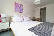 St Kilda 2BR City Beach Escape with Free Parking