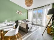 Balcon, Rénové, Proche Commerces & Gare