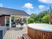 Holiday Home Mika - 800m from the sea by Interhome