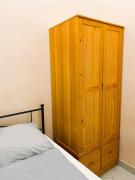 City Central Apartments next to New York Cafe