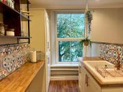 Stylish Cardiff Apartment with Free Parking