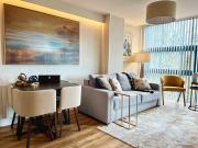 Stylish 2BR Flat in Central Liverpool with Parking