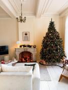 Mansion RL with Unique Decoration Mansion RL with Unique Decoration