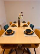 LivinSpace- Modern and spacious 2 bed flat in Central Sutton