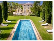 CHATEAU 18e AVEC PISCINE